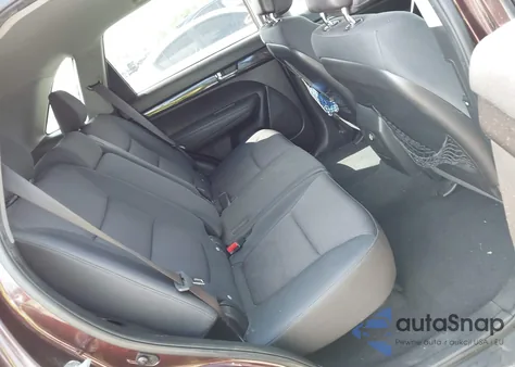 2011 Kia Sorento Lx z USA, uszkodzony, nr VIN 5XYKT3A13BG083476